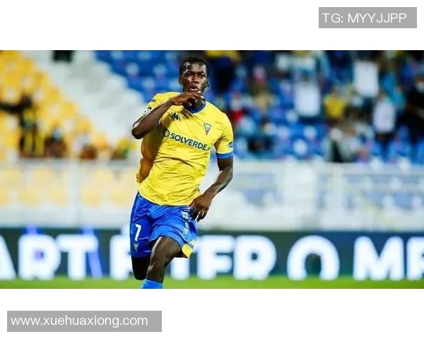 埃斯托里尔与费雷拉激战在即谁能在这场对决中笑到最后