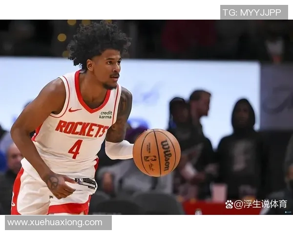 火箭队与勇士队激战正酣NBA赛场精彩瞬间回顾与分析 火箭队与勇士队激战正酣NBA赛场精彩瞬间回顾与分析