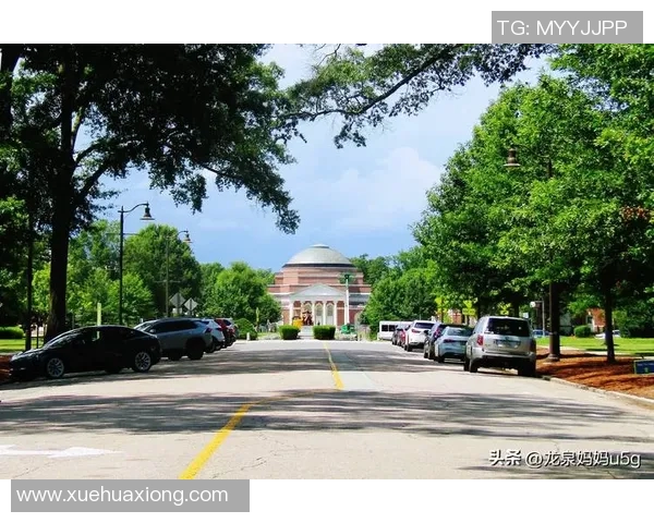 杜克大学与北卡罗来纳大学的经典对决回顾与分析